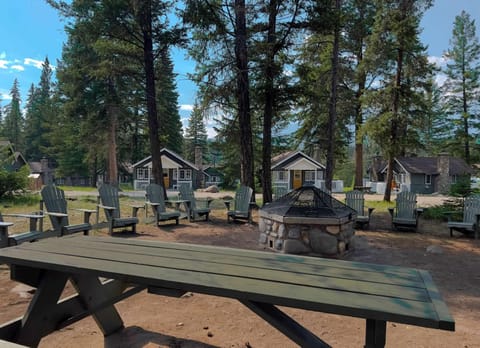 Tekarra Lodge Capanno nella natura in Yellowhead County