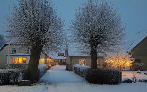 Property building, Winter