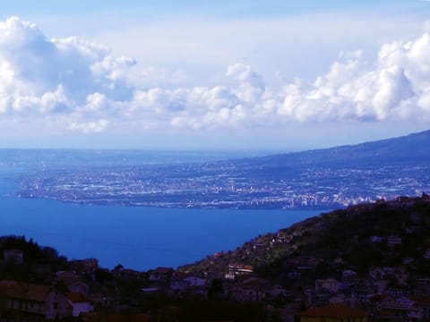 Nearby landmark, Natural landscape