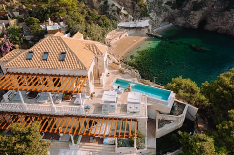 Property building, Bird's eye view, Beach, Swimming pool