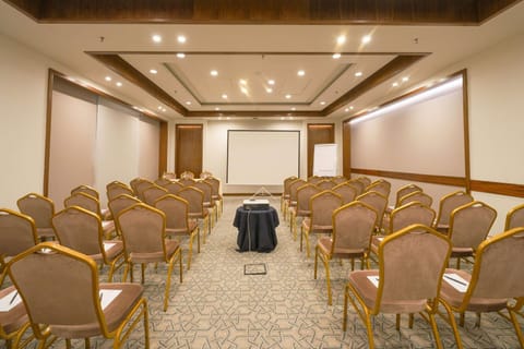 Meeting/conference room