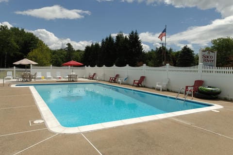 Saco River Motor Lodge & Suites Motel in Conway