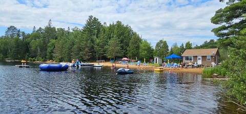 Parkway Cottage Resort and Trading Post Resort in Lake of Bays