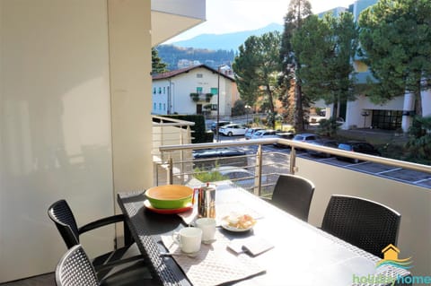 Balcony/Terrace, Landmark view, Mountain view