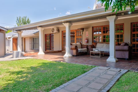 The Bosau Guest House Bed and Breakfast in Pretoria