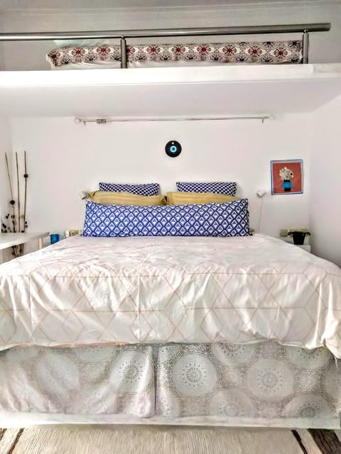 Bed, Bedroom, bunk bed