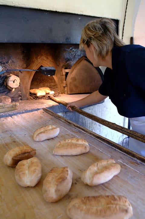 Staff, People, Food and drinks, Food