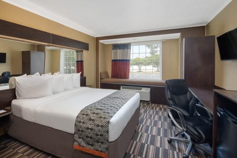 Microtel Inn & Suites by Wyndham Columbia Fort Jackson N Hôtel in Dentsville