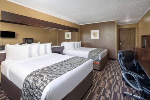 Microtel Inn & Suites by Wyndham Columbia Fort Jackson N Hotel in Dentsville