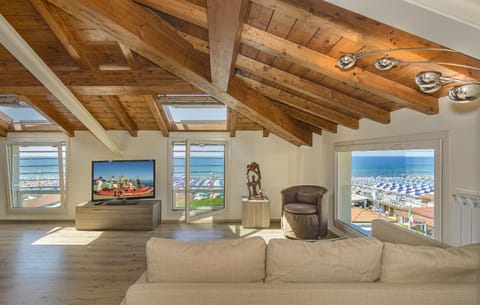 TV and multimedia, Living room, Sea view