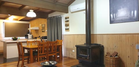 Day Dream Cottage House in Halls Gap