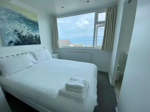 Bedroom, Sea view