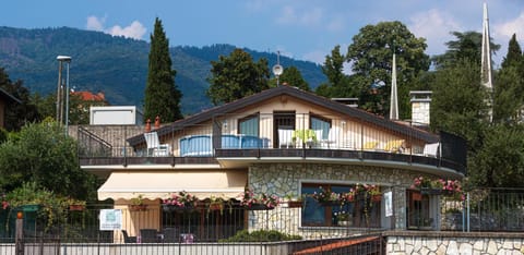 Il Sasso Bianco Bed and Breakfast in Canton of Ticino