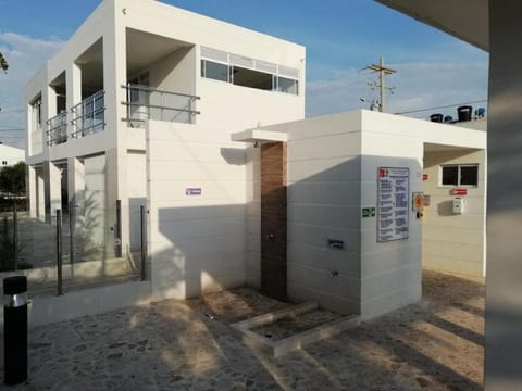 CH1 Bonito apartamento amoblado en condominio RNT 1O8239 Condominio in Valledupar