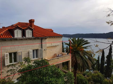 Facade/entrance, Neighbourhood, City view, Garden view, Landmark view, Mountain view, Sea view, Street view, Quiet street view, Inner courtyard view