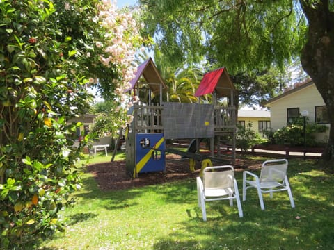 Day, Children play ground