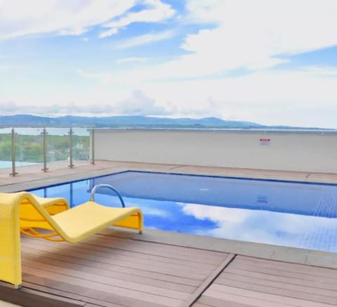 Mactan Newtown Affordable Suite with FREE Pool & Beach Eigentumswohnung in Lapu-Lapu City