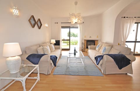 T3 Holiday Cottage near the beach | B111 Haus in Porches