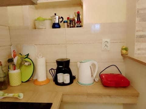 Coffee/tea facilities, toaster