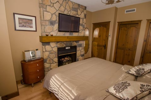 Luxurious Equinoxe Ski-in/Ski-out Condo in Mont-Tremblant