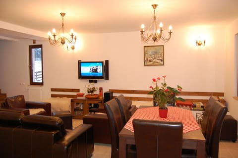 Cabana Moţilor Bed and Breakfast in Cluj County