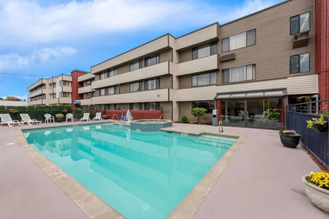 Pool view, Swimming pool