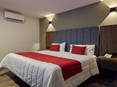 Bed, Photo of the whole room, air conditioner