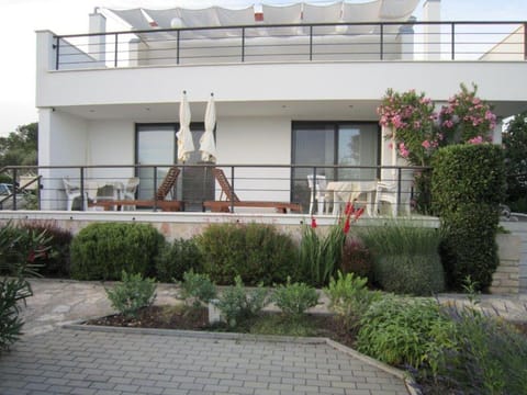 MIDAVkl Appartement in Tisno