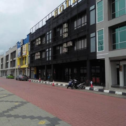 Property building, Landmark view, Street view, Location, Parking