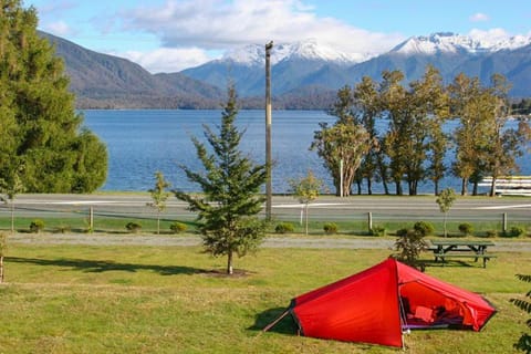 Te Anau Lakeview Holiday Park & Motels Camping /
Complejo de autocaravanas in Te Anau