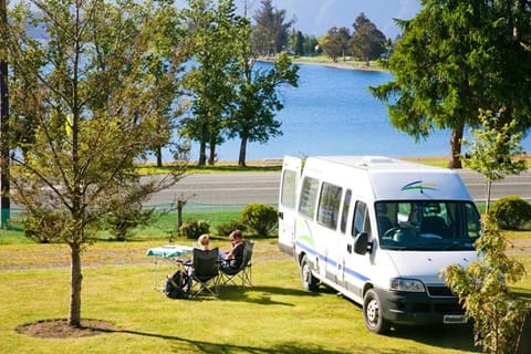 Te Anau Lakeview Holiday Park & Motels Camping /
Complejo de autocaravanas in Te Anau