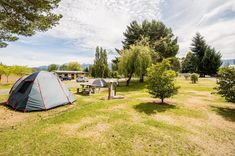 Te Anau Lakeview Holiday Park & Motels Campground/ 
RV Resort in Te Anau