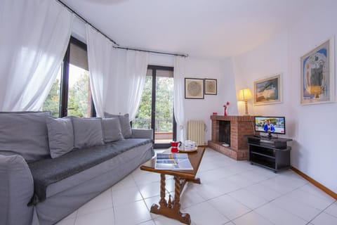 Francesca 2 400mt From Sea - Happy Rentals Apartment in Marina di Massa