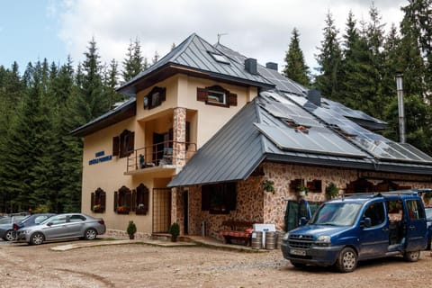 Pension Cabana Cetatile Ponorului Bed and Breakfast in Cluj County