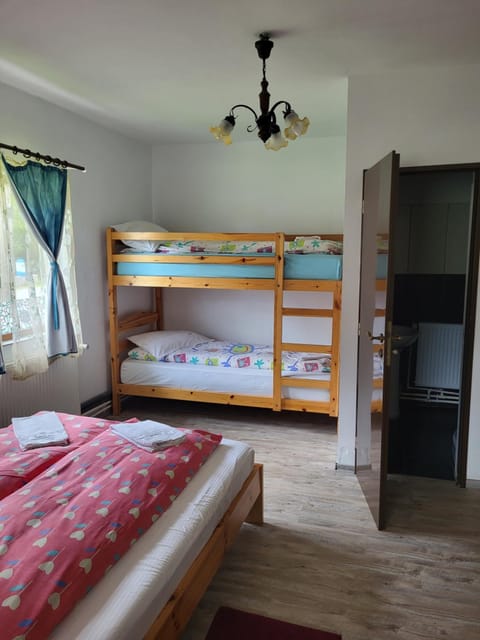 Pension Cabana Cetatile Ponorului Bed and Breakfast in Cluj County