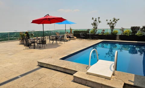 Balcony/Terrace, Swimming pool