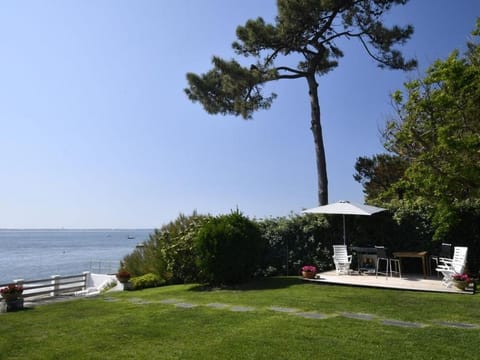 Villa De La Plage Chalet in La Teste-de-Buch