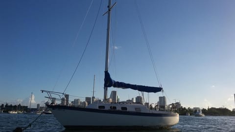 Classic Sailboat 30’ Docked boat in Miami Beach