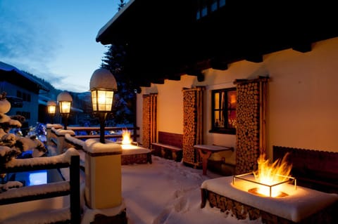 Night, Winter, Balcony/Terrace, Seating area, Mountain view, flat iron