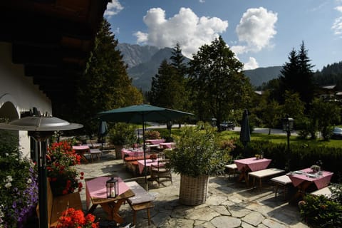 Garden, Balcony/Terrace, Mountain view