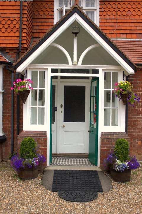 Gatwick Turret Guest House Chambre d’hôte in Horley