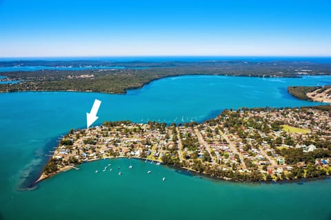 The Lake Escape Maison in Lake Macquarie
