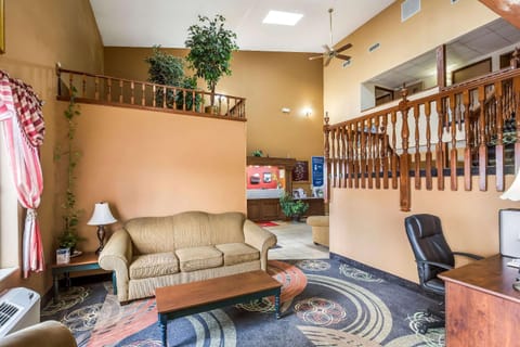 Econo Lodge Inn & Suites Fairview Heights near I-64 St Louis Hotel in Caseyville