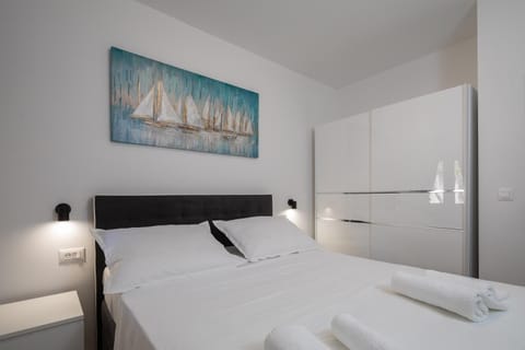 Apartments 20 meters from the beach Eigentumswohnung in Split-Dalmatia County
