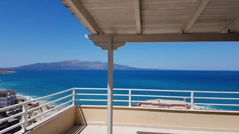 Sea Front Penthouse Apartment in Sarandë