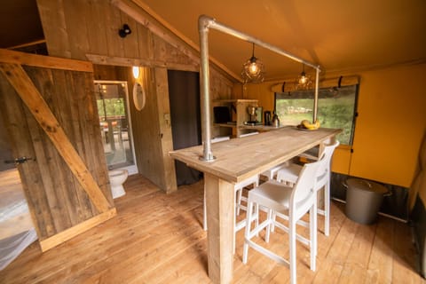 Lodge Holidays - Les 3 Cantons Luxury tent in Saint-Antonin-Noble-Val