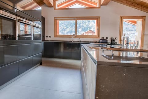 Les Roches Noires Chalet in Montriond