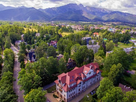 Property building, Day, Bird's eye view, City view