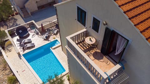 Balcony/Terrace, Pool view