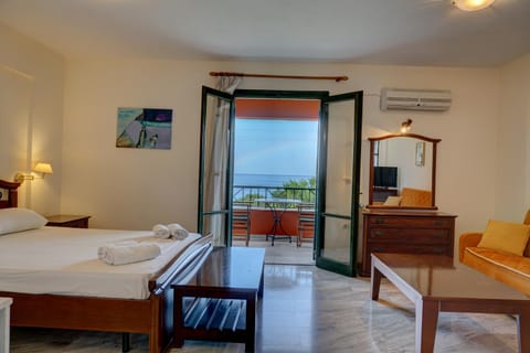 Balcony/Terrace, Photo of the whole room, Sea view